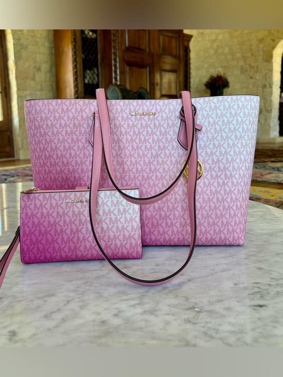 Michael Kors Handbags - Michael Kors Pink Ombre Signature Tote with Wristlet